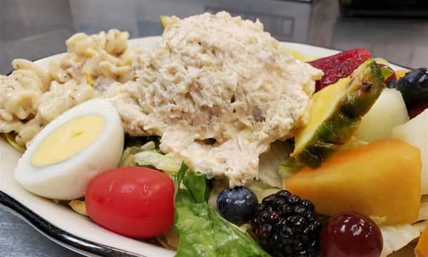 Salad with tuna, eggs, and fruit